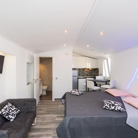 Corfu Downtown Suites Ngoại thất bức ảnh